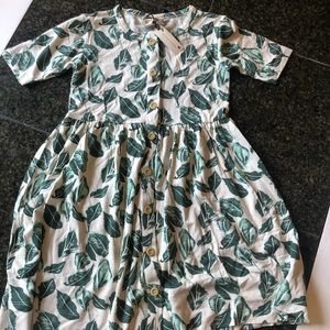 Kate Quinn 5t dress